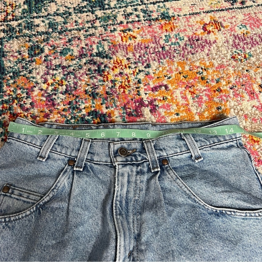 Vintage‎ Silver Tab Levi’s Cutoff Jean Shorts - Picture 3 of 16